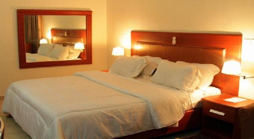 Golden Tulip Warri Airport Hotel Effurun Dış mekan fotoğraf